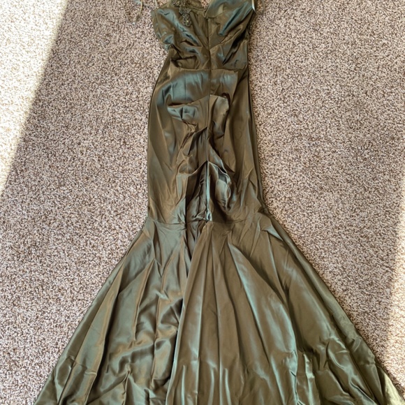 Cache Olive Green gown - Picture 5 of 8